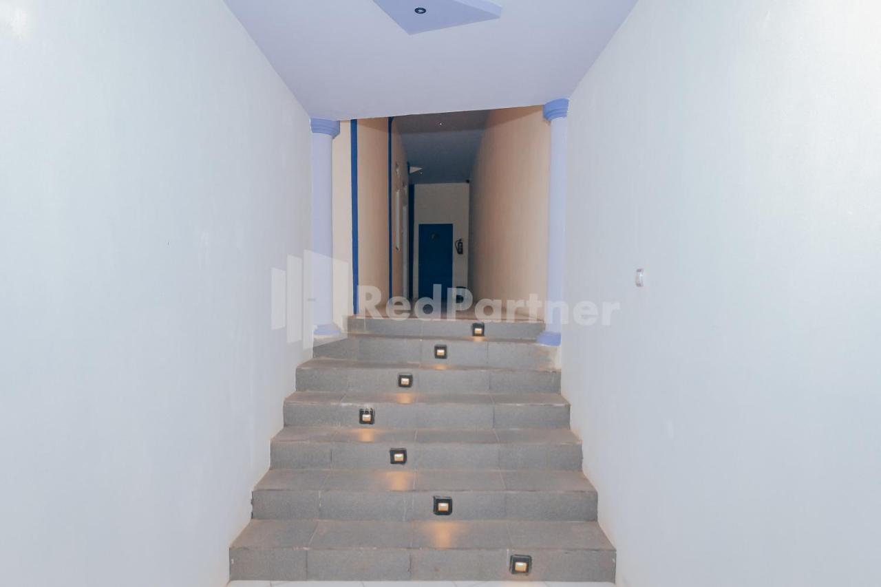 Ungu Kangen Hotel Bogor Mitra Reddoorz エクステリア 写真