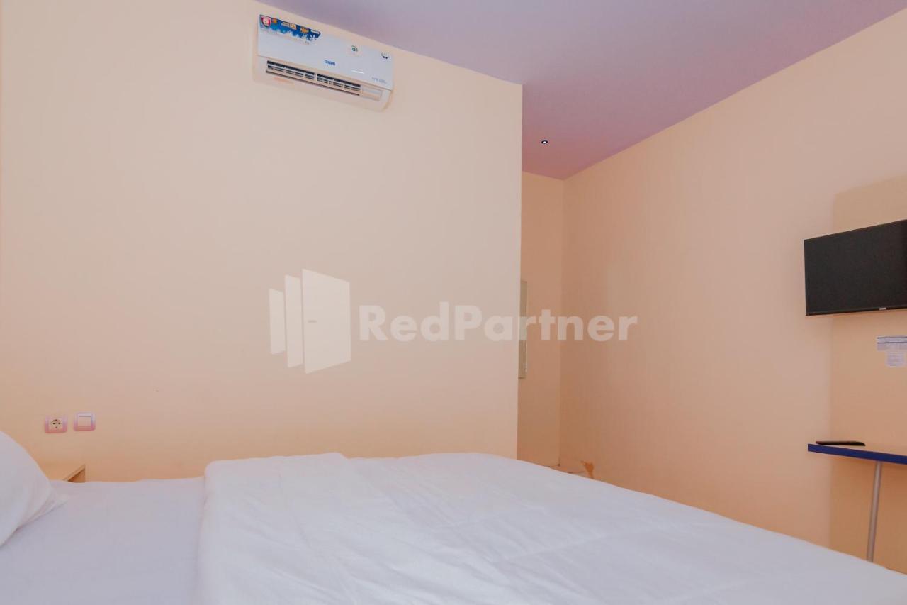 Ungu Kangen Hotel Bogor Mitra Reddoorz エクステリア 写真